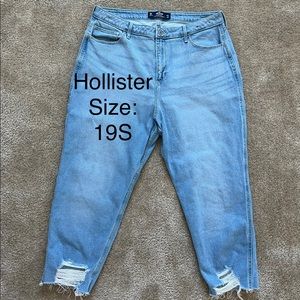 Hollister Crop Ultra High Rise Mom Jeans